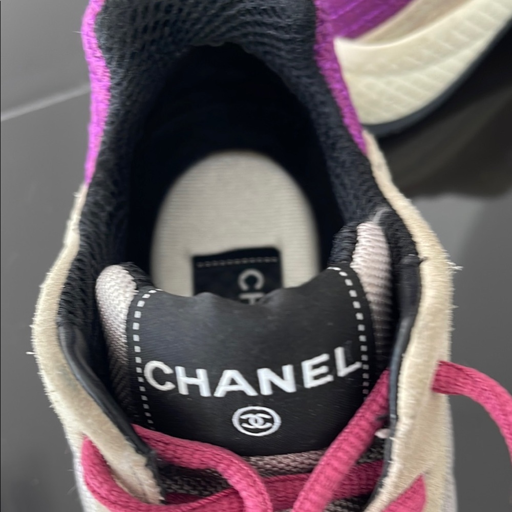 CHANEL Women's Beige and Pink Sneakers - Picture 14 of 15